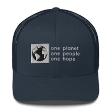 Load image into Gallery viewer, Structured Mesh-Back Cap with Box Logo and Globe