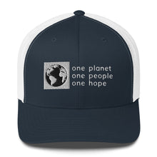 Load image into Gallery viewer, Structured Mesh-Back Cap with Box Logo and Globe
